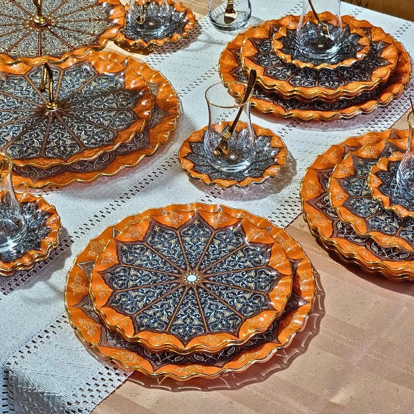 Glore Carpi Şeffaf Altın Yaldızlı 6 Kişilik 32 Parça Pasta Çay İkram Takımı