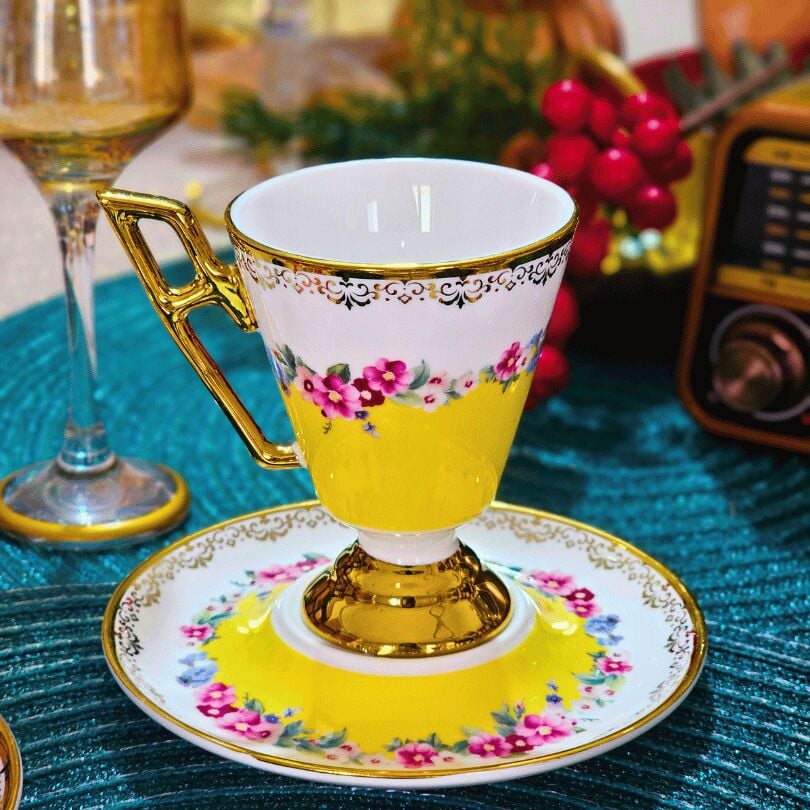 Valencia 6 Kişilik Ayaklı Fincan Takımı 90cc İst-164