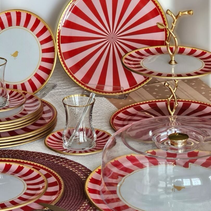 34 Parça Pink Bird Altın Yaldızlı 6 Kişilik Pasta Çay Servis İkram Takımı