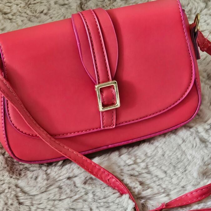 Fuşya Pembe Mini Tokalı Omuz Çantası