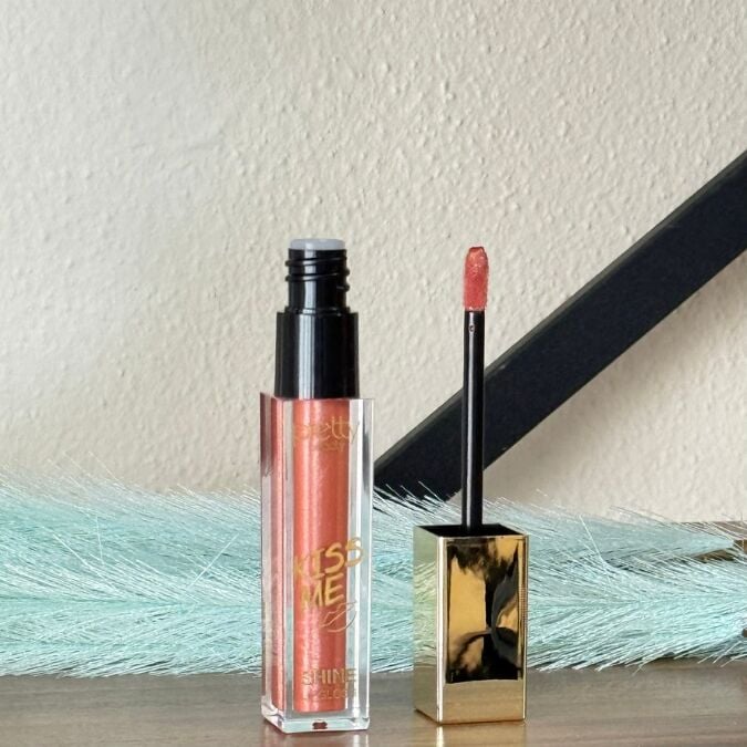 Sudedi Home Kiss Me Shine Lip Gloss - Şeftali Tonlarında Işıltılı Dudak Parlatıcısı